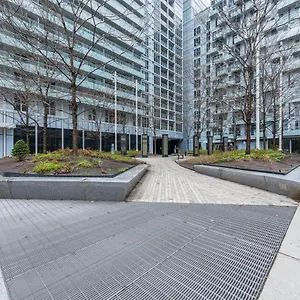 https://planurstay-1br-at-toronto-downtown-front-street-west.niagara-fallshotels.com