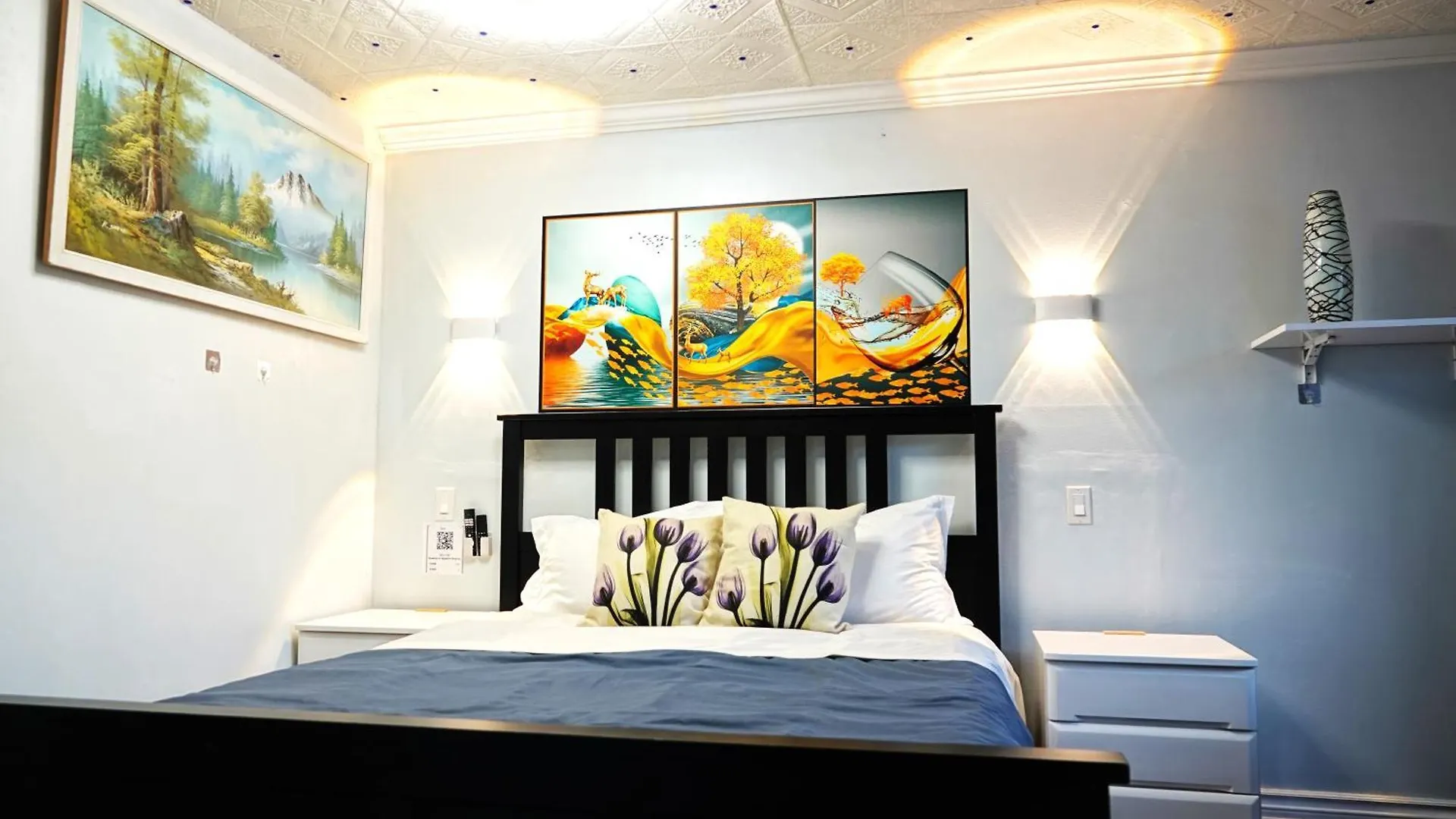 Renovated Cozy Bedroom With Private Washroom Toronto 0*,  Canada
